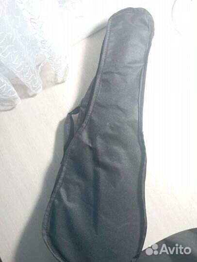 Укулеле с чехлом