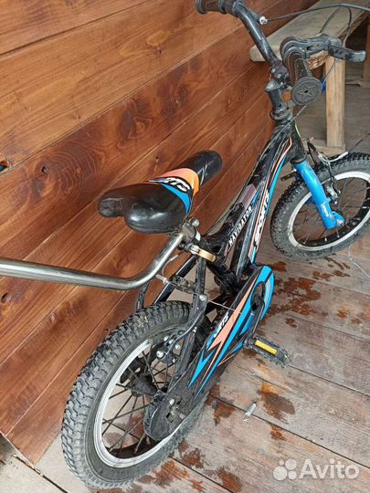 Велосипед с ручкой 14'