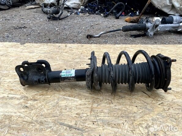 Амортизатор передний Kia Sorento Prime