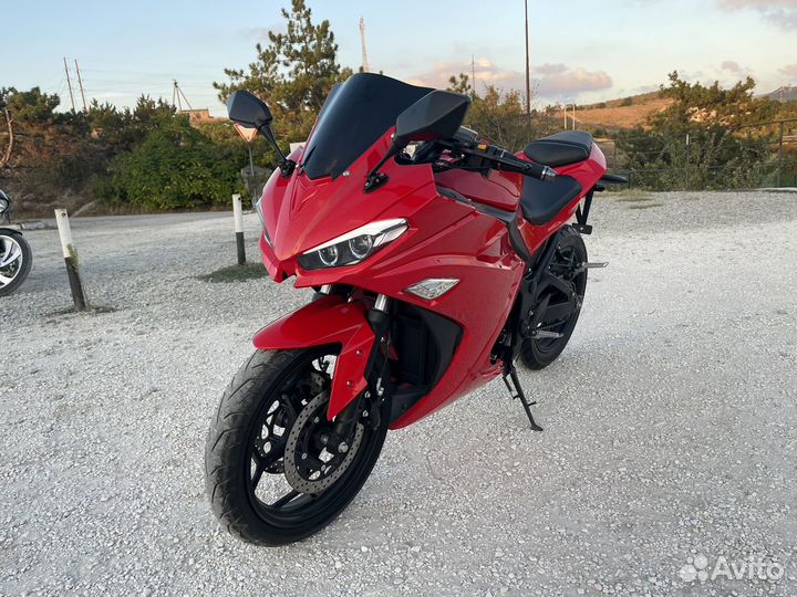 Электро мотоцикл Yamaha R3 5квт. 100Ah