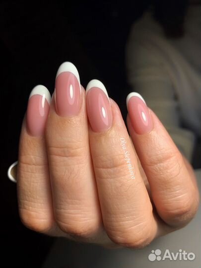 Маникюр педикюр