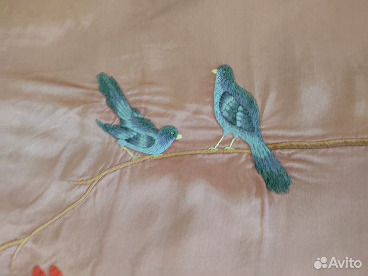 Покрывало шелковое с вышивкой бу