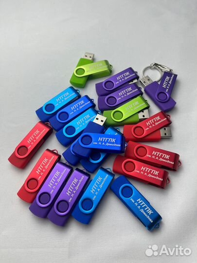 Флешки с гравировкой на выпускной