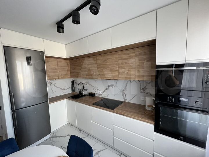 2-к. квартира, 68 м², 14/16 эт.