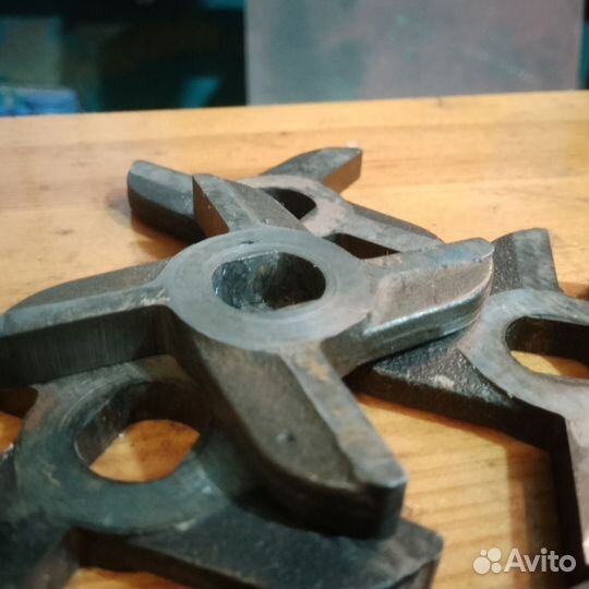 Ножи и решетки мясорубок мим 300