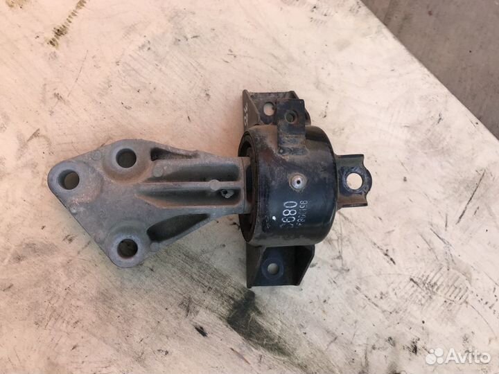 Подушка двигателя на Шевроле Авео 300