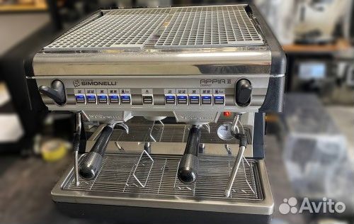 Профессиональная кофемашина Nuova Simonelli Appia
