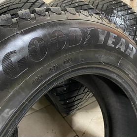 Goodyear 4x4 UG Ice Navi 235/65 R17