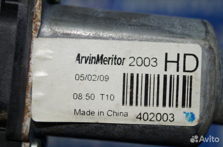 Моторчик стеклоподъемника передний правый Hyundai