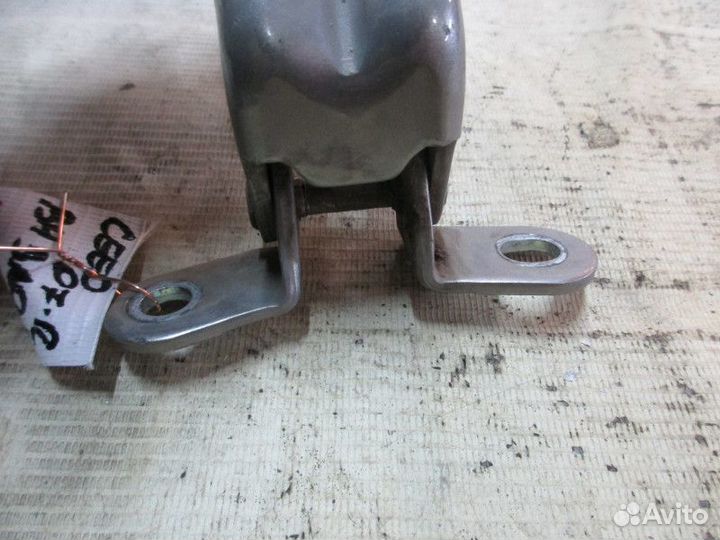 Петля двери задней правой нижняя Kia Ceed 2007-201