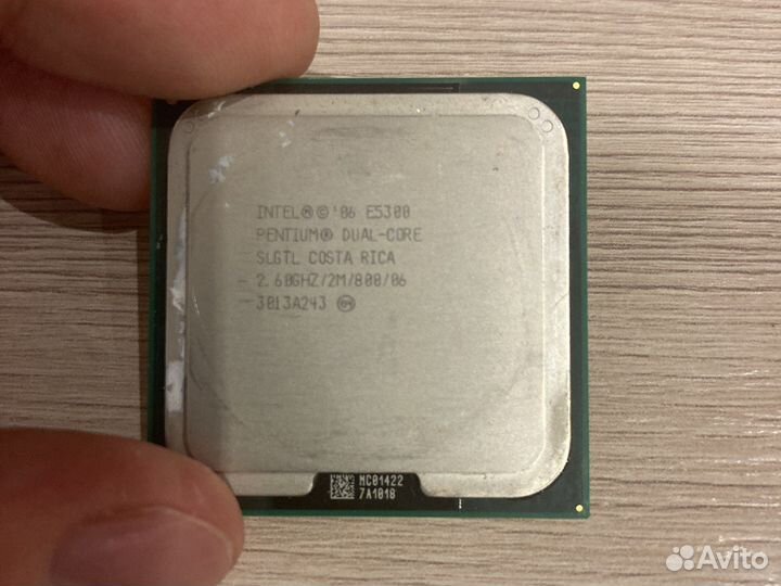 Процессор Intel Pentium e5300