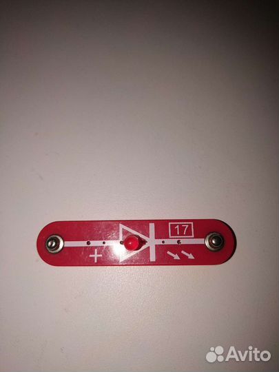 Деталь 17 конструктора знаток светодиод красный