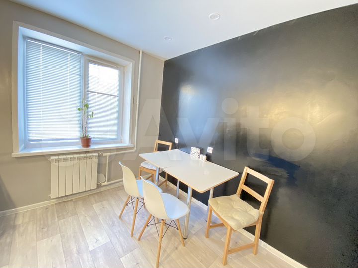 2-к. квартира, 60 м², 1/9 эт.