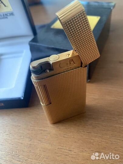 Зажигалка газовая caran D'ache vintage gold