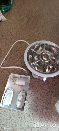 Светильник встраиваемый потолочный