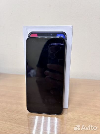 iPhone X, 64 ГБ