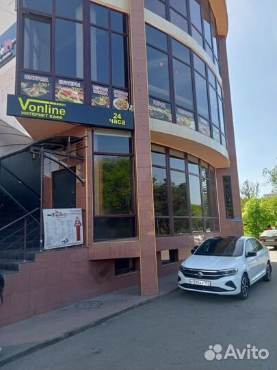 Компьютерный клуб возле института. Готовый бизнес