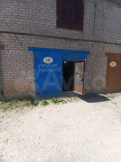 Гараж, > 30 м²