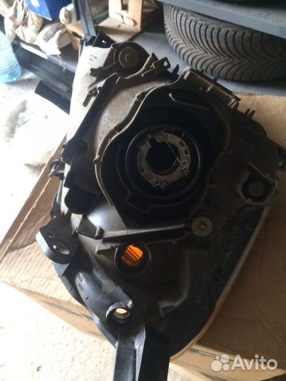 Галогеновая фара