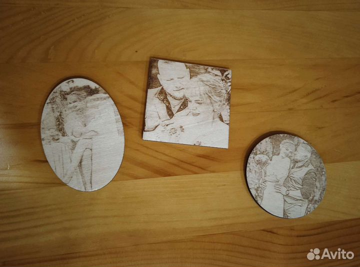 Шкатулка с деревянными фотомагнитами