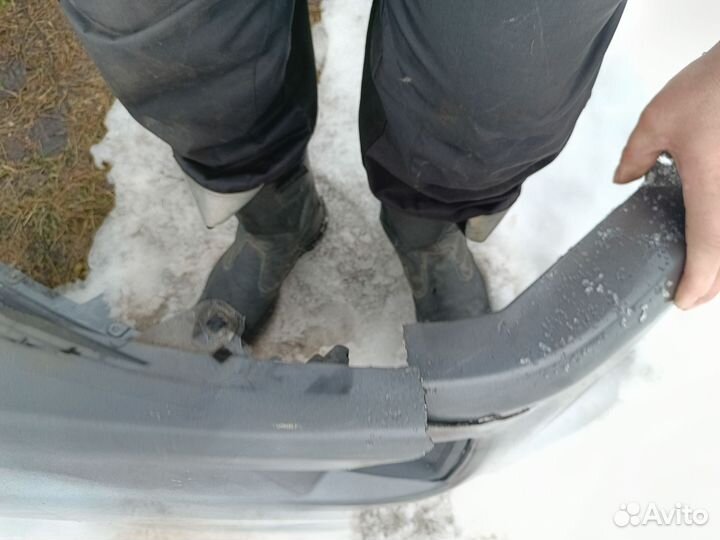 Бампер передний toyota corolla