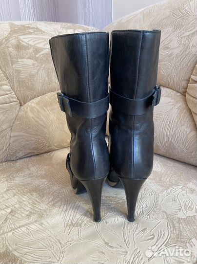 Женские сапоги кожанные демисезонные на каблуке 40
