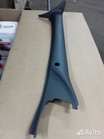 Накладка левой стойки Volvo FH