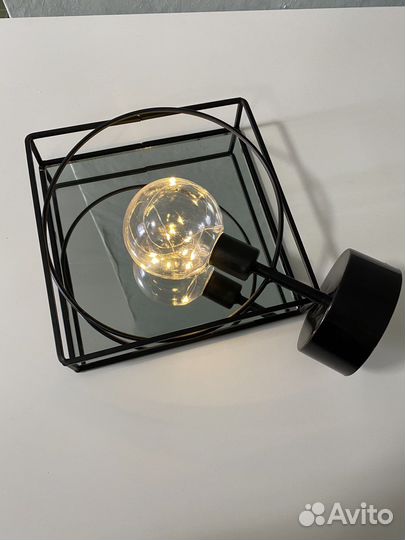 Лампа с зеркалом