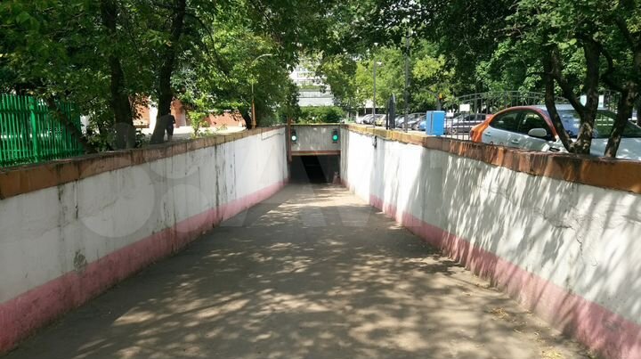 Машиноместо, 18 м²