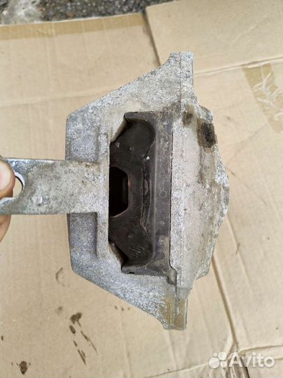 Опора АКПП левая Opel Astra J a14net