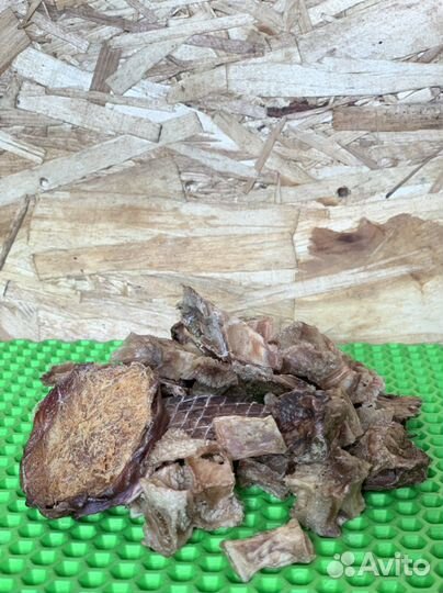 Лакомства (вкусняшки) для собак и кошек