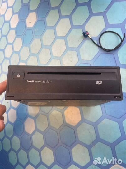 Проигрыватель CD/DVD 4E0910887Q