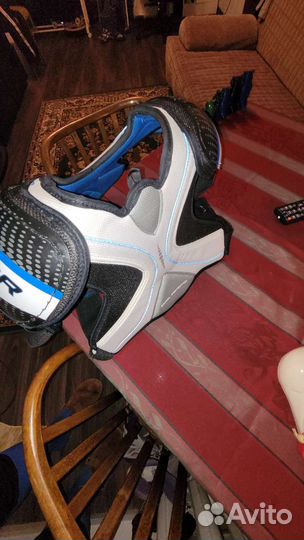 Нагрудник хоккейный bauer