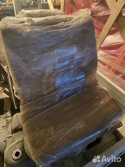 Новые сидения на Land Cruiser 70 серии