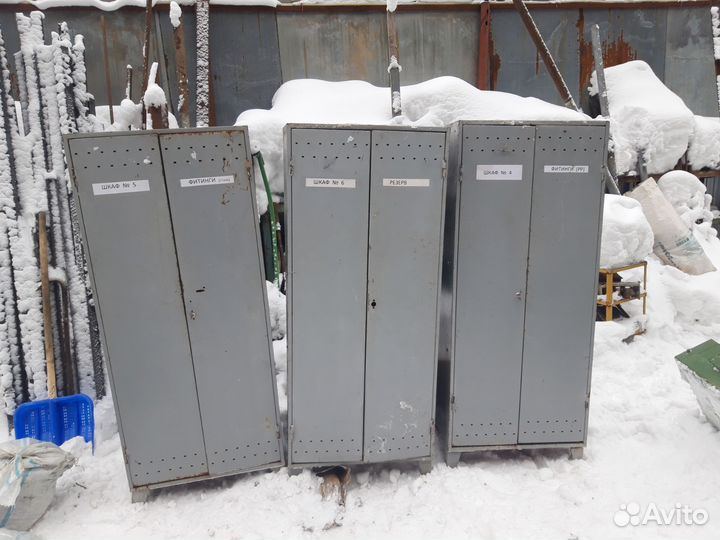 Железный шкаф