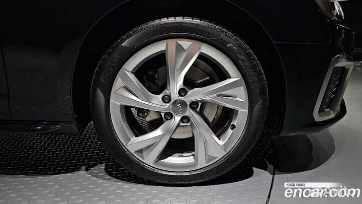 Audi A4 2.0 AMT, 2020, 29 000 км