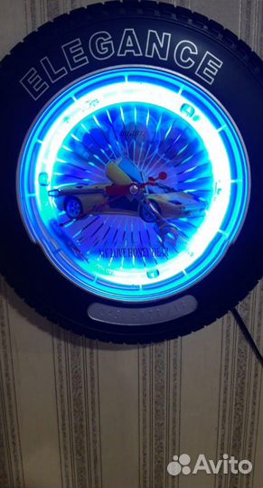 Часы кварцевые с электрической подсветкой