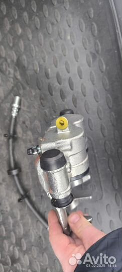 Суппорт передний правый