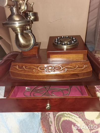 Ретро телефон