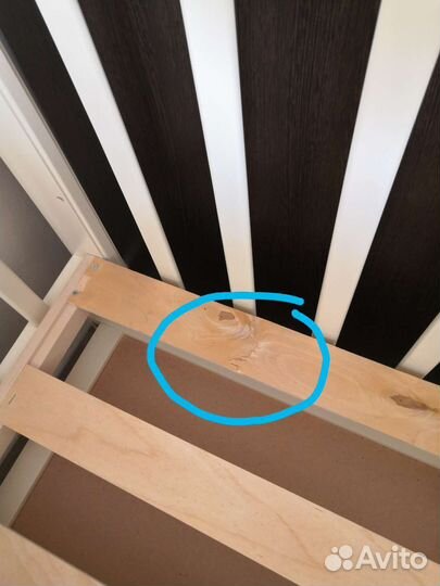 Детская кроватка с маятником и ящиком