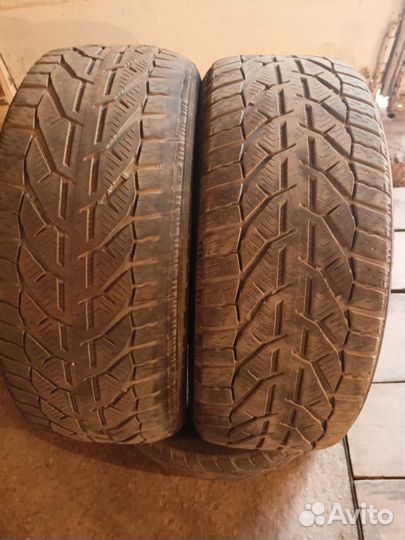 Kormoran All Season 215/50 R17 V