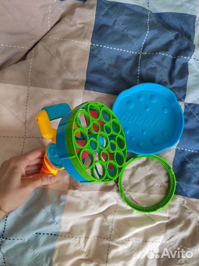 Машинка для пускания мыльных пузырей на батарейках