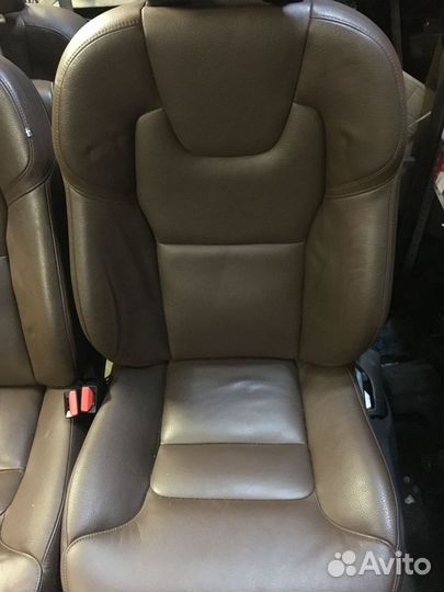 Сиденья Volvo XC90 2015- коричневый