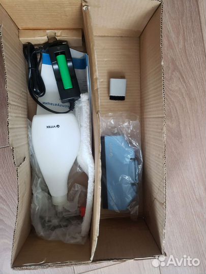 Пылесос для автомобиля vitek 1811+мойка окон