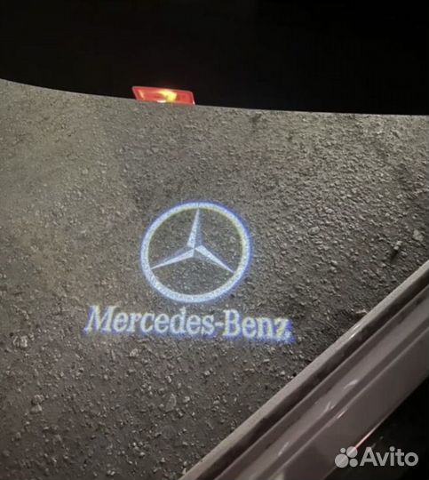 Подсветка с логотипом mercedes benz