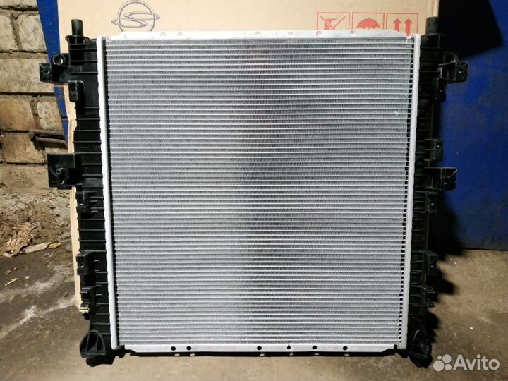 Радиатор охлаждения двигателя Ssang Yong Kyron
