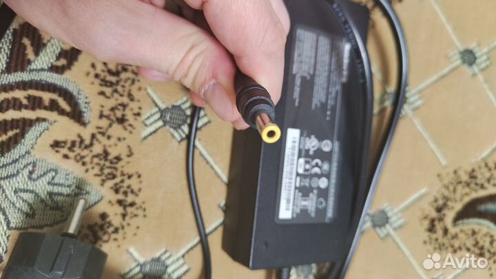 Блок питания для ноутбука 120w 19v 6.32A 5.5x2.5м