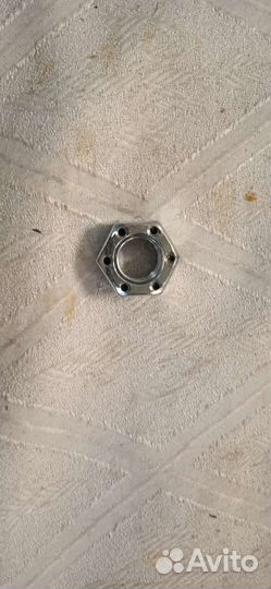 Гайка для дошипуна