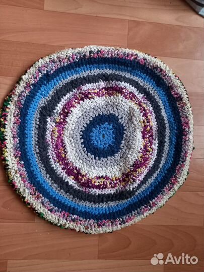 Коврики вязаные круглые