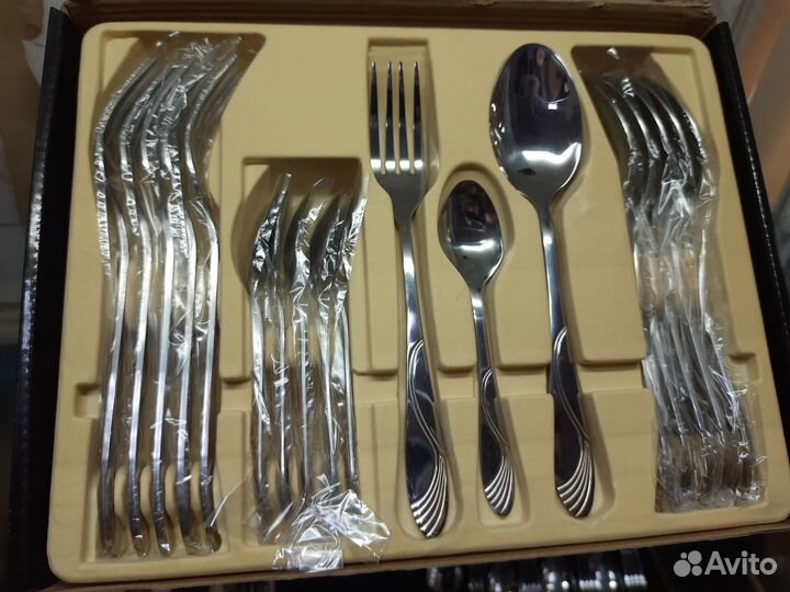 Набор вилок и ложек